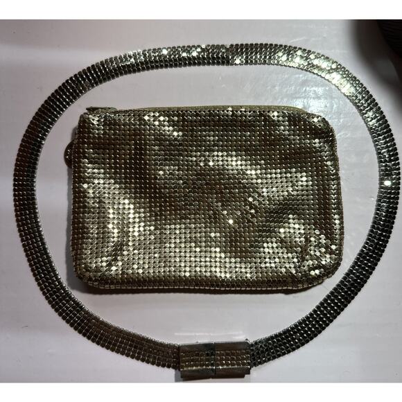 Vintage Whiting & Davis Gold Tone Coin / Makeup Purse Bag Timeless Style Classy - Picture 2 of 12